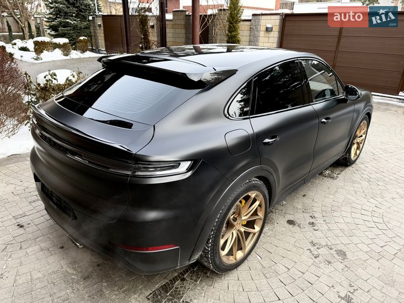 Внедорожник / Кроссовер Porsche Cayenne 2024 в Киеве