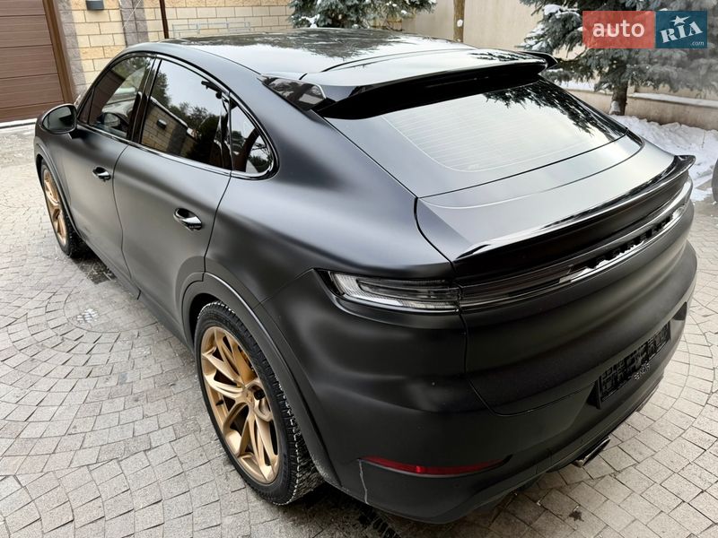 Внедорожник / Кроссовер Porsche Cayenne 2024 в Киеве