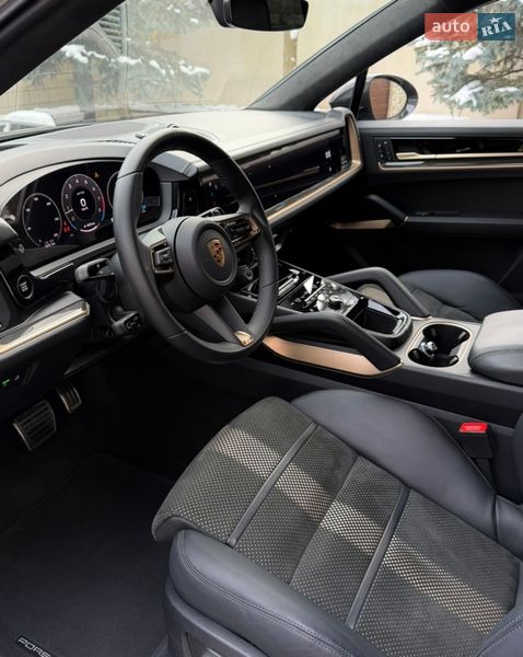 Внедорожник / Кроссовер Porsche Cayenne 2024 в Киеве
