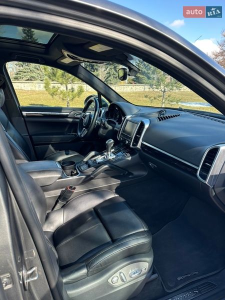 Позашляховик / Кросовер Porsche Cayenne 2015 в Кременчуці