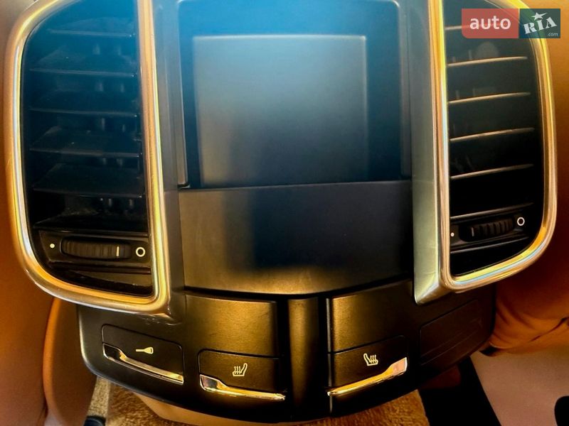 Внедорожник / Кроссовер Porsche Cayenne 2010 в Хмельницком