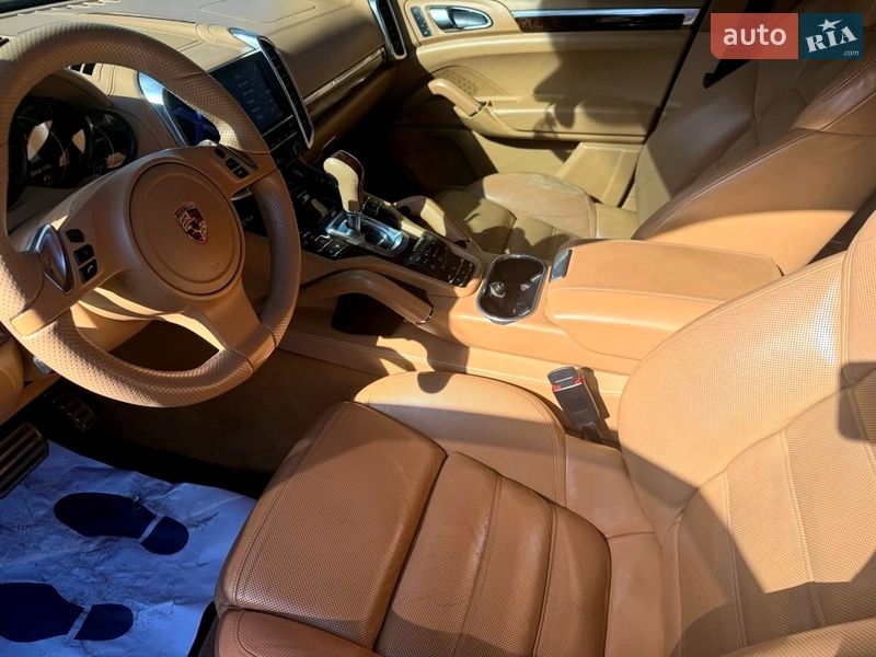 Внедорожник / Кроссовер Porsche Cayenne 2010 в Хмельницком