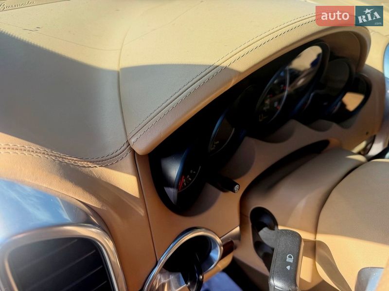 Внедорожник / Кроссовер Porsche Cayenne 2010 в Хмельницком