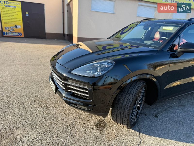 Внедорожник / Кроссовер Porsche Cayenne 2019 в Запорожье