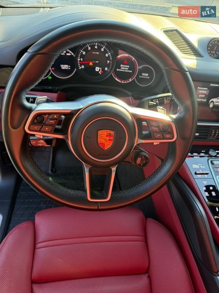 Внедорожник / Кроссовер Porsche Cayenne 2019 в Запорожье