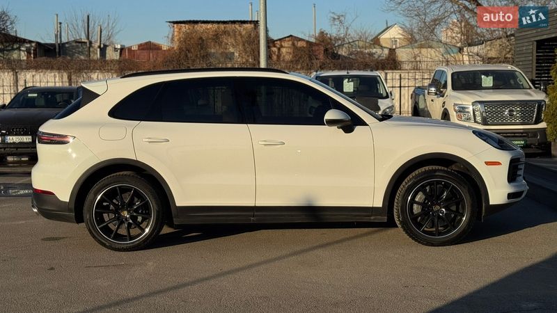 Внедорожник / Кроссовер Porsche Cayenne 2018 в Киеве