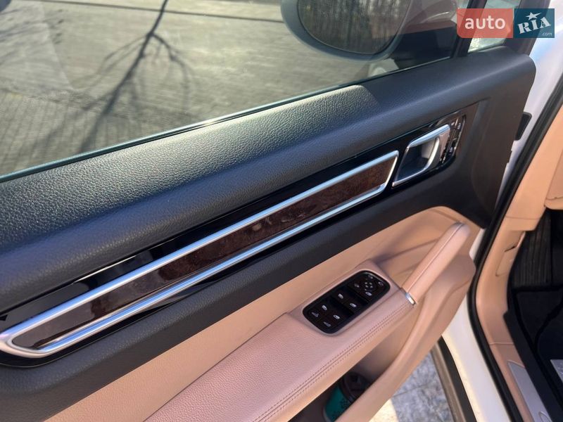 Позашляховик / Кросовер Porsche Cayenne 2019 в Києві