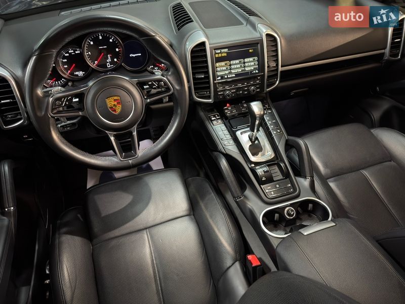 Внедорожник / Кроссовер Porsche Cayenne 2016 в Тернополе