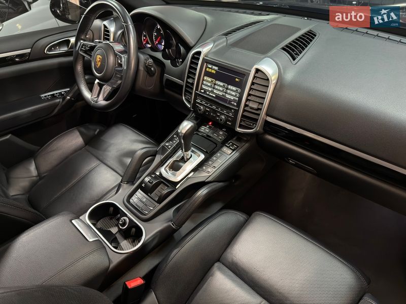 Внедорожник / Кроссовер Porsche Cayenne 2016 в Тернополе