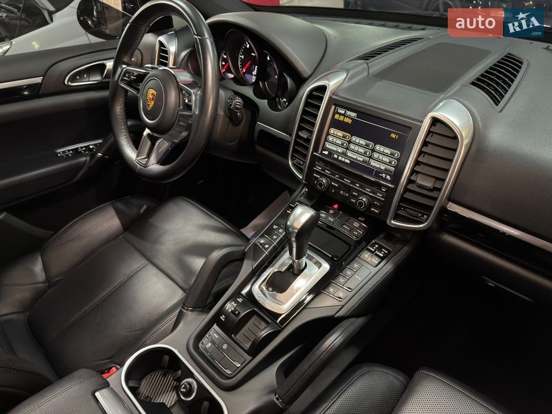 Внедорожник / Кроссовер Porsche Cayenne 2016 в Тернополе