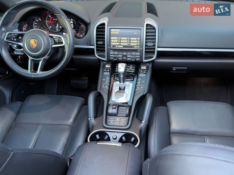 Внедорожник / Кроссовер Porsche Cayenne 2016 в Тернополе