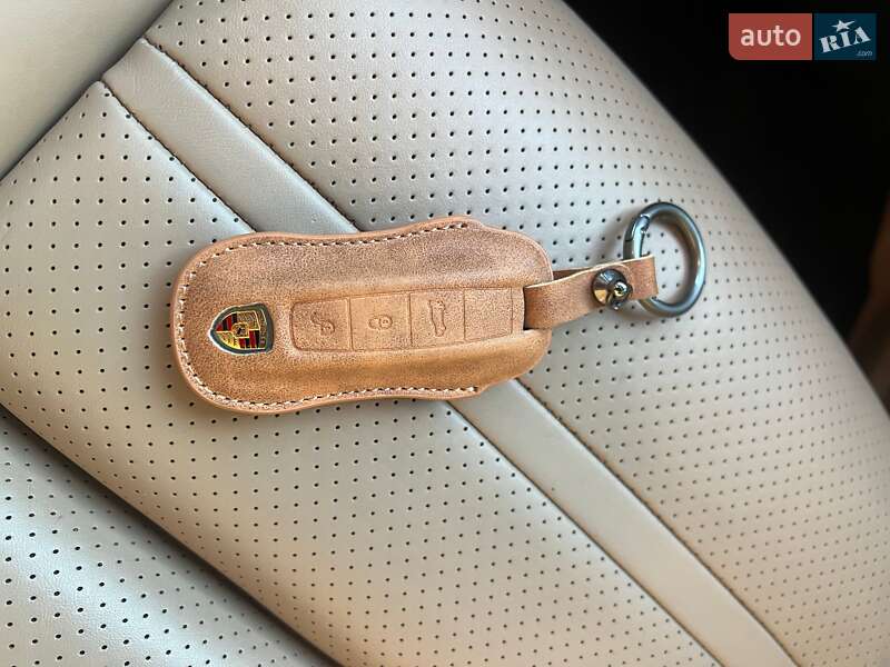 Позашляховик / Кросовер Porsche Cayenne 2019 в Києві