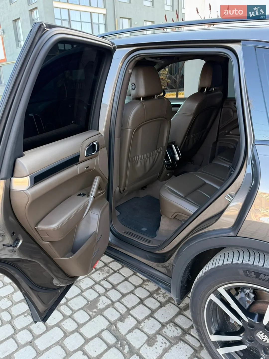 2010 Porsche Cayenne - мініатюра 23