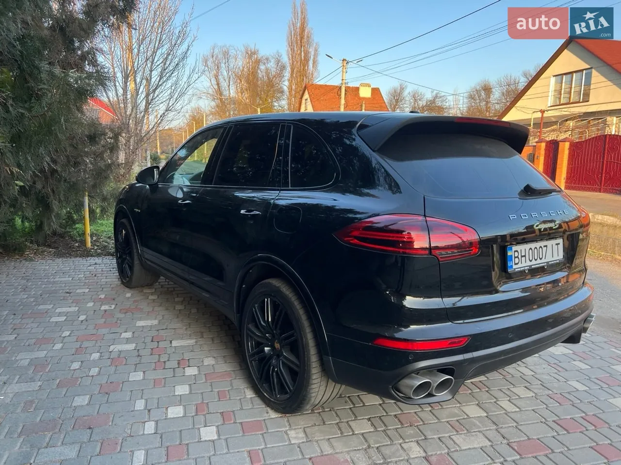 2016 Porsche Cayenne - мініатюра 36