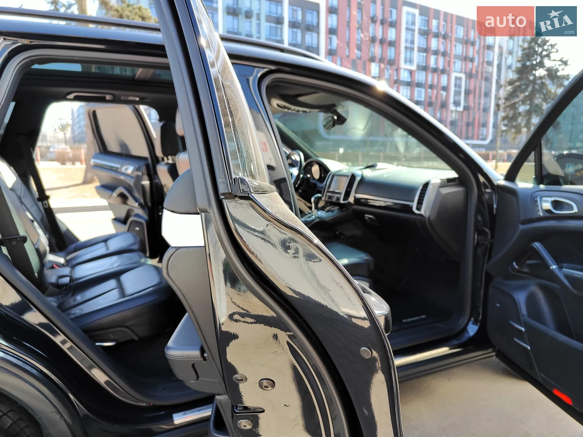 2012 Porsche Cayenne - мініатюра 27