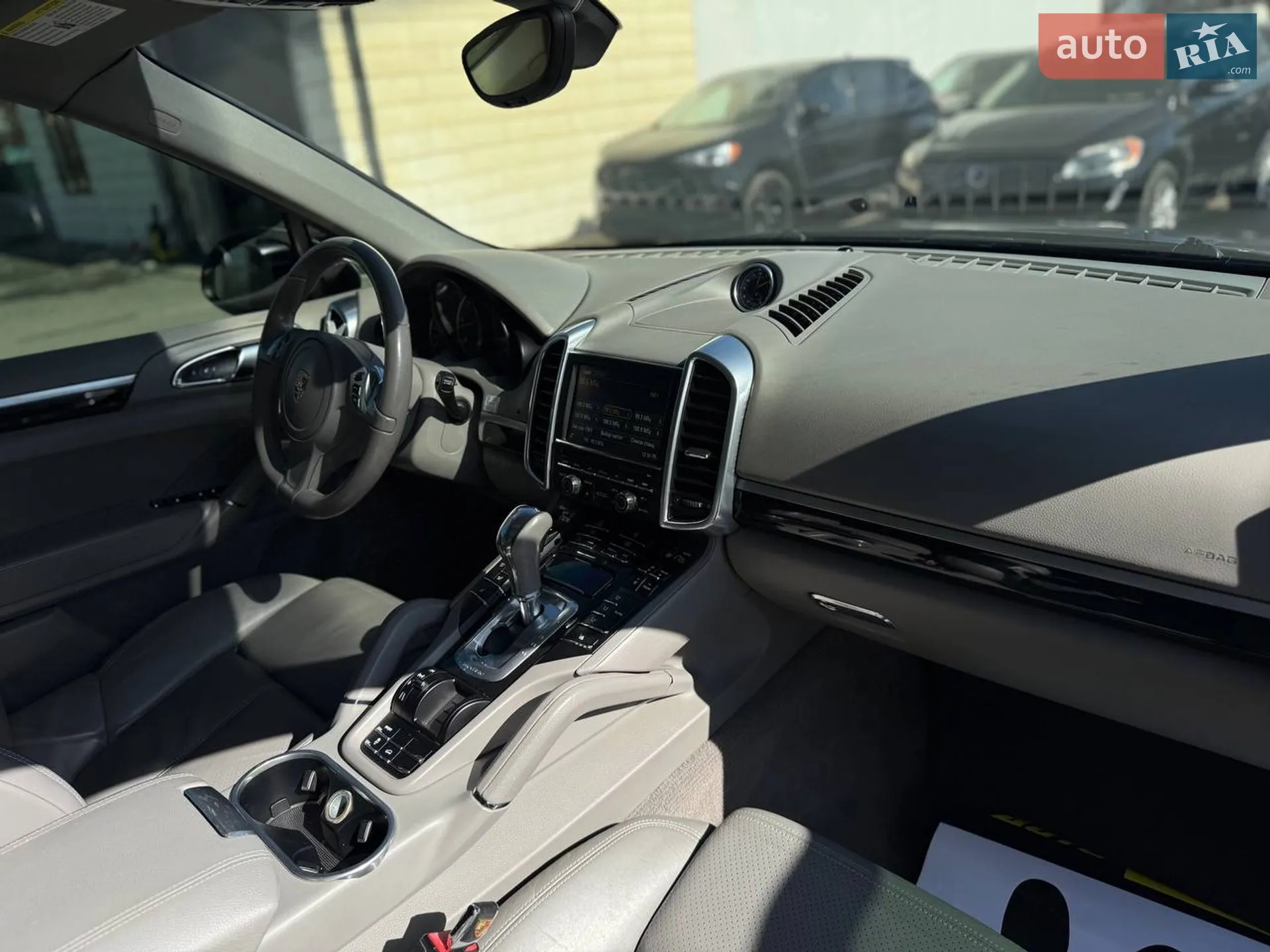 2013 Porsche Cayenne - мініатюра 22
