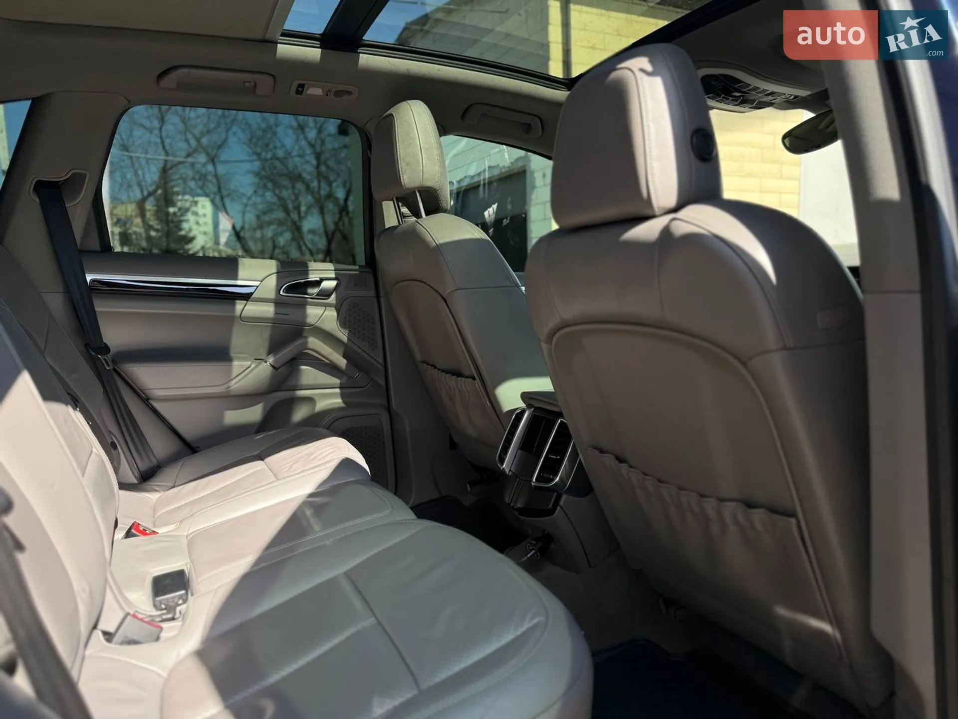 2013 Porsche Cayenne - мініатюра 24