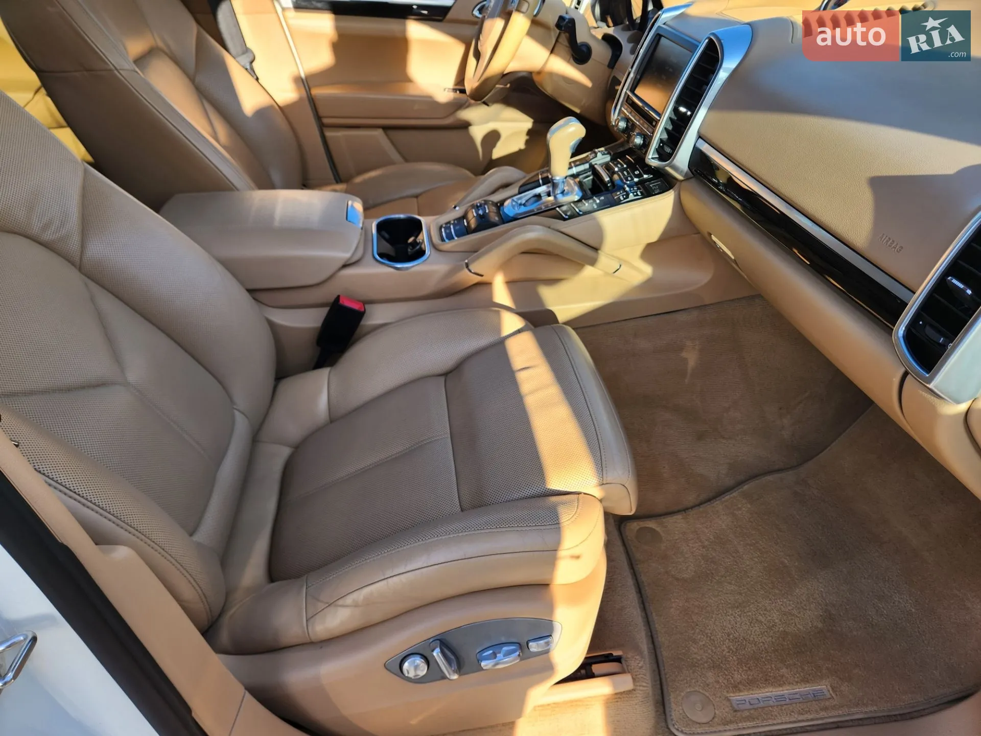 2012 Porsche Cayenne - мініатюра 41