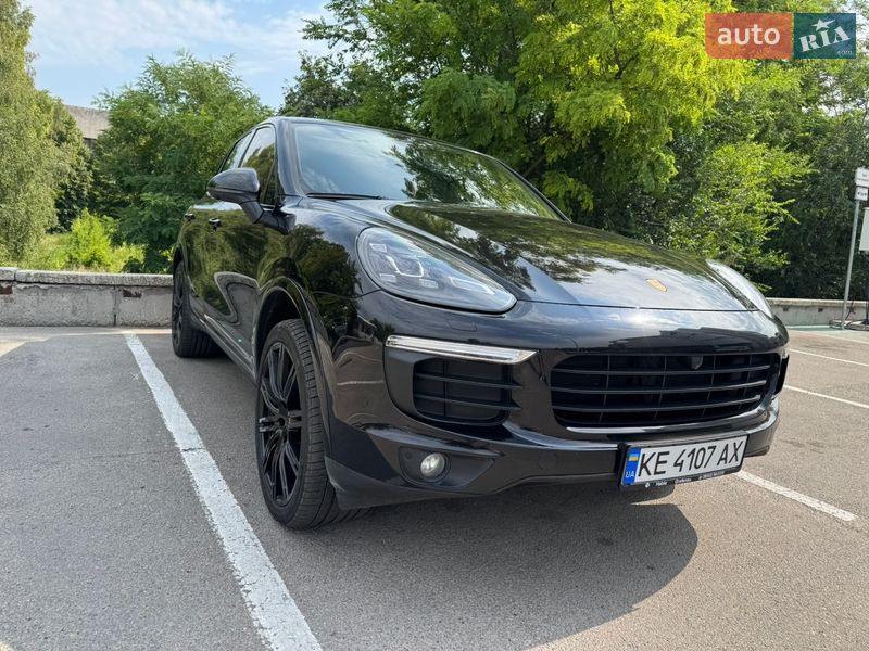 Внедорожник / Кроссовер Porsche Cayenne 2016 в Днепре
