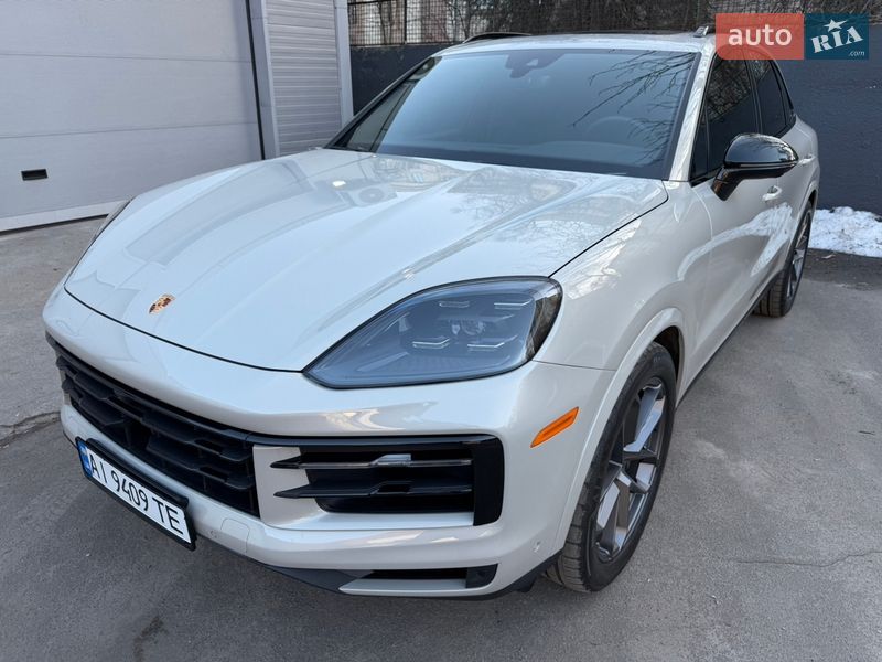 Внедорожник / Кроссовер Porsche Cayenne 2023 в Киеве