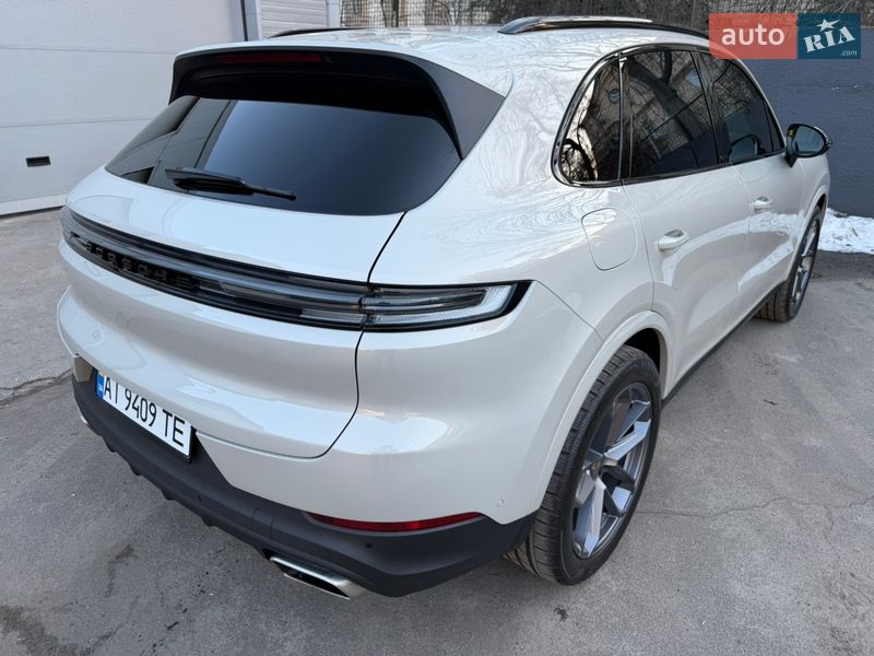Внедорожник / Кроссовер Porsche Cayenne 2023 в Киеве