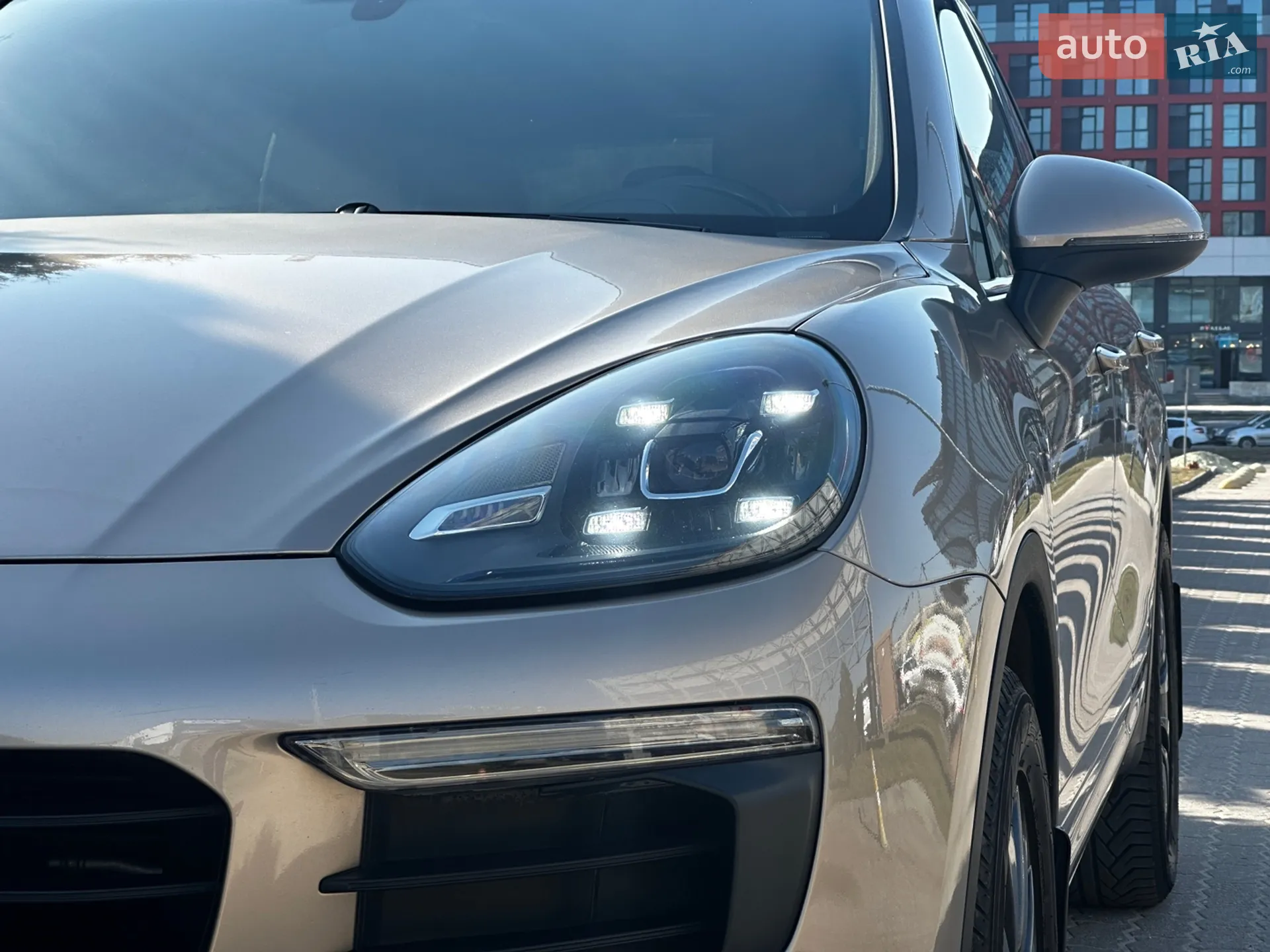 2016 Porsche Cayenne - мініатюра 4
