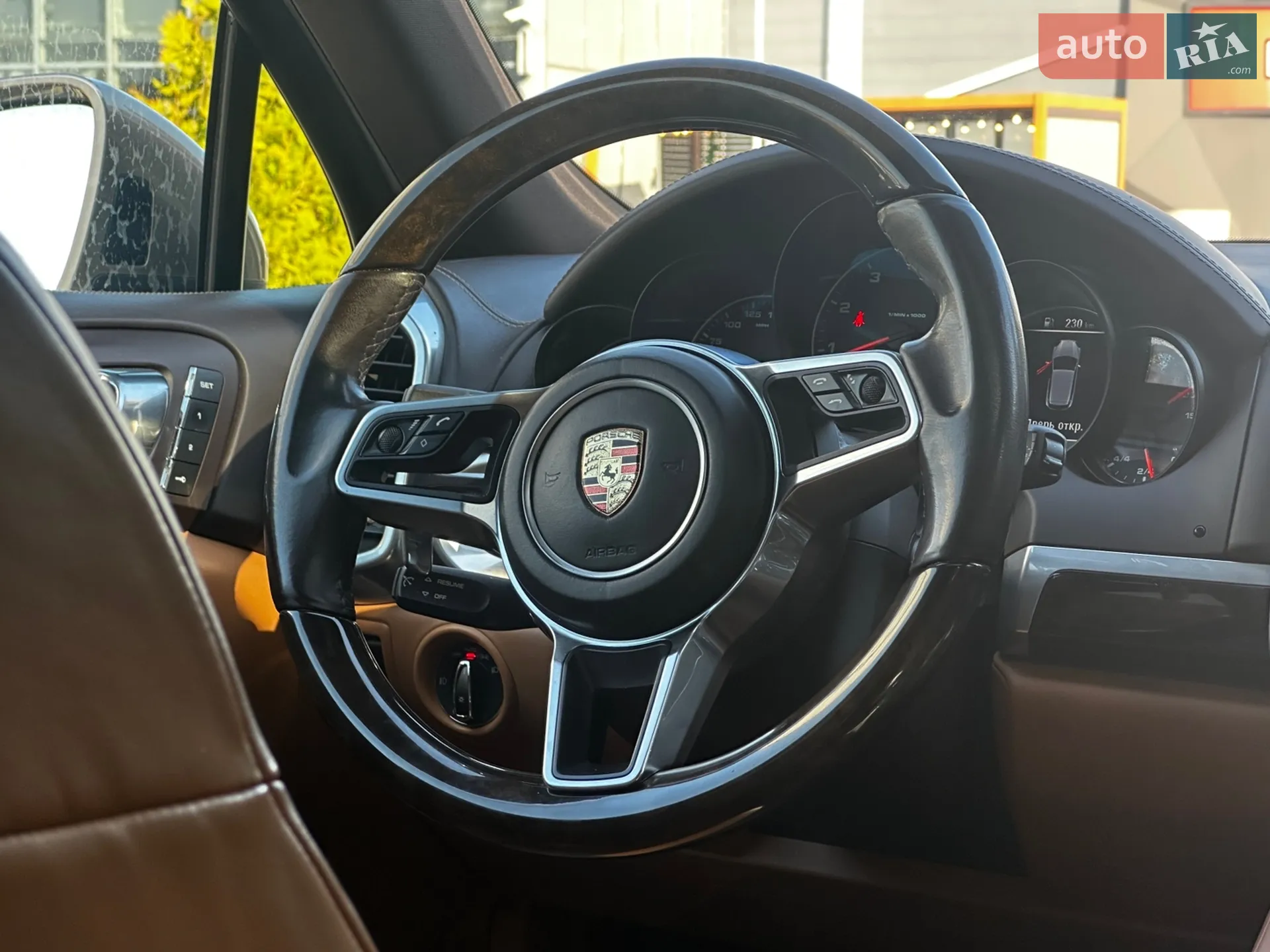 2016 Porsche Cayenne - мініатюра 28
