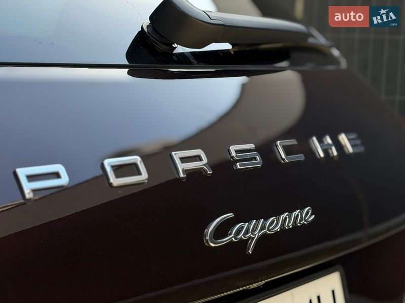 Позашляховик / Кросовер Porsche Cayenne 2015 в Києві