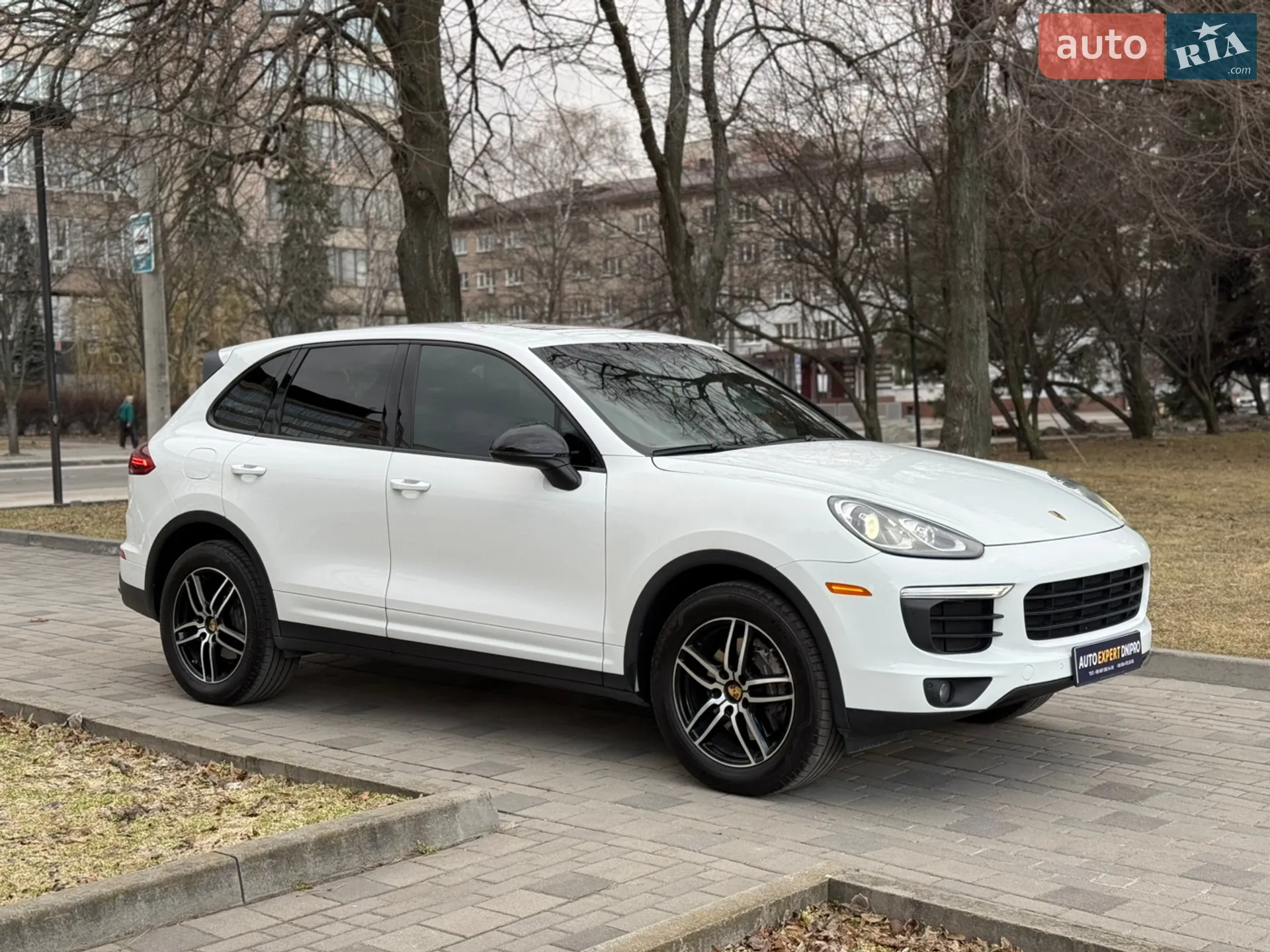 2017 Porsche Cayenne - мініатюра 22