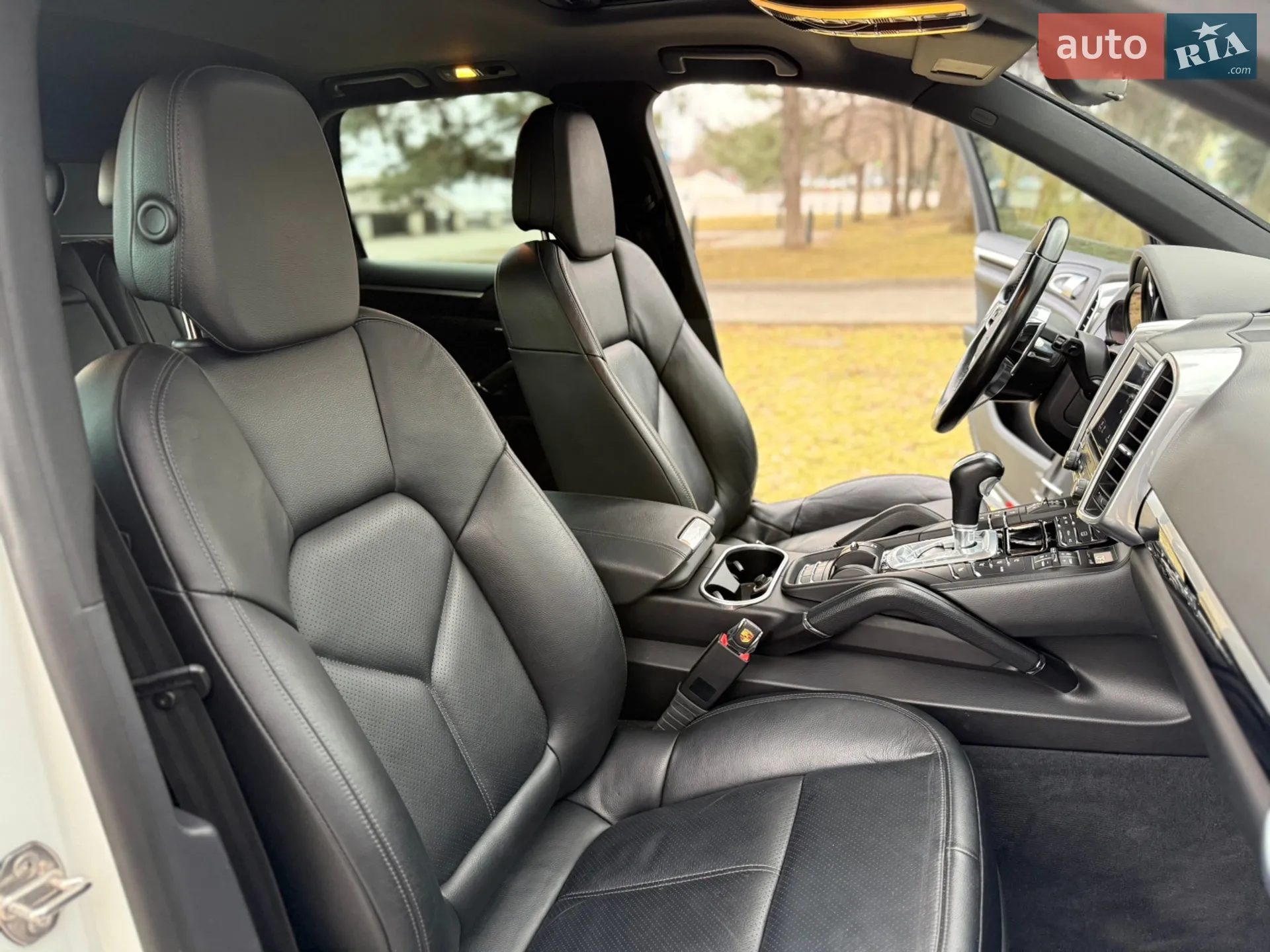 2017 Porsche Cayenne - мініатюра 41