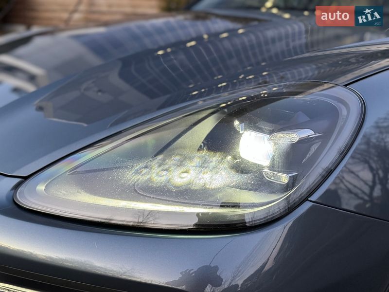 Внедорожник / Кроссовер Porsche Cayenne 2020 в Киеве