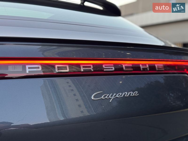 Внедорожник / Кроссовер Porsche Cayenne 2020 в Киеве