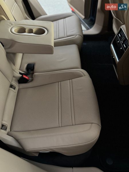 Внедорожник / Кроссовер Porsche Cayenne 2020 в Киеве