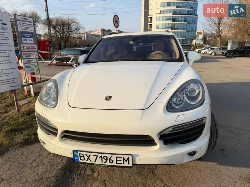 Porsche Cayenne 2011