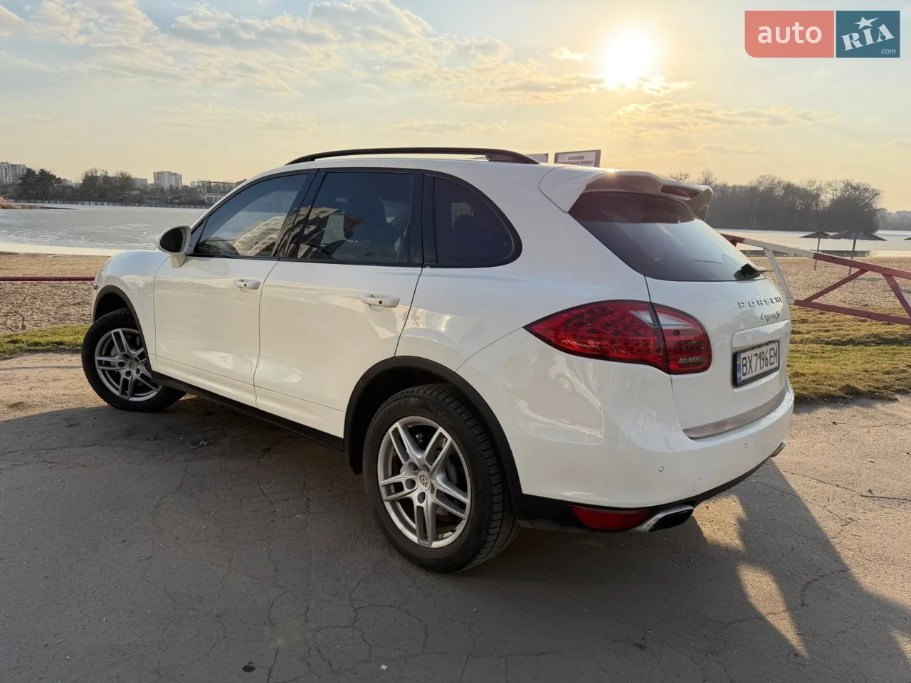 2012 Porsche Cayenne - мініатюра 17