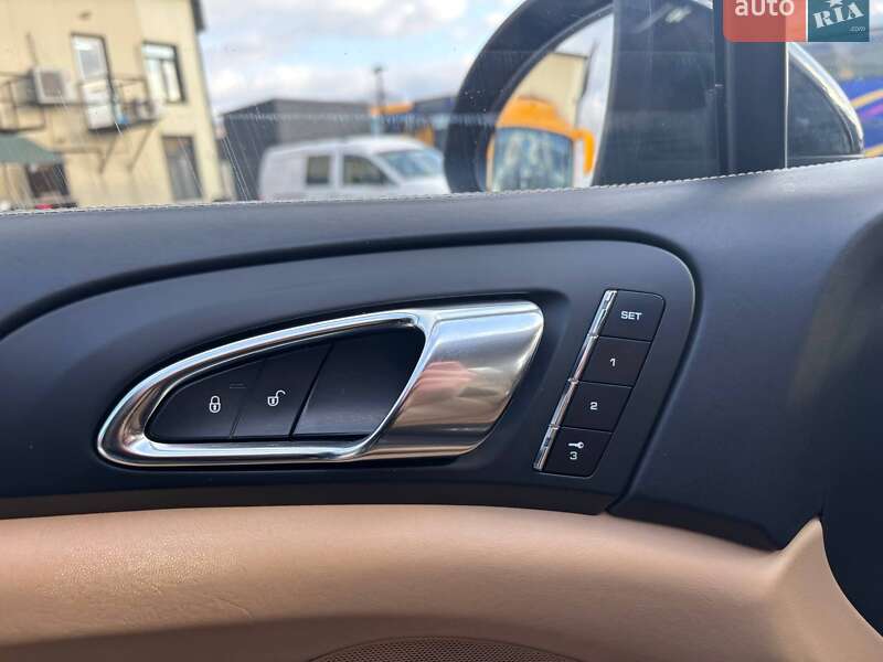 Внедорожник / Кроссовер Porsche Cayenne 2013 в Василькове