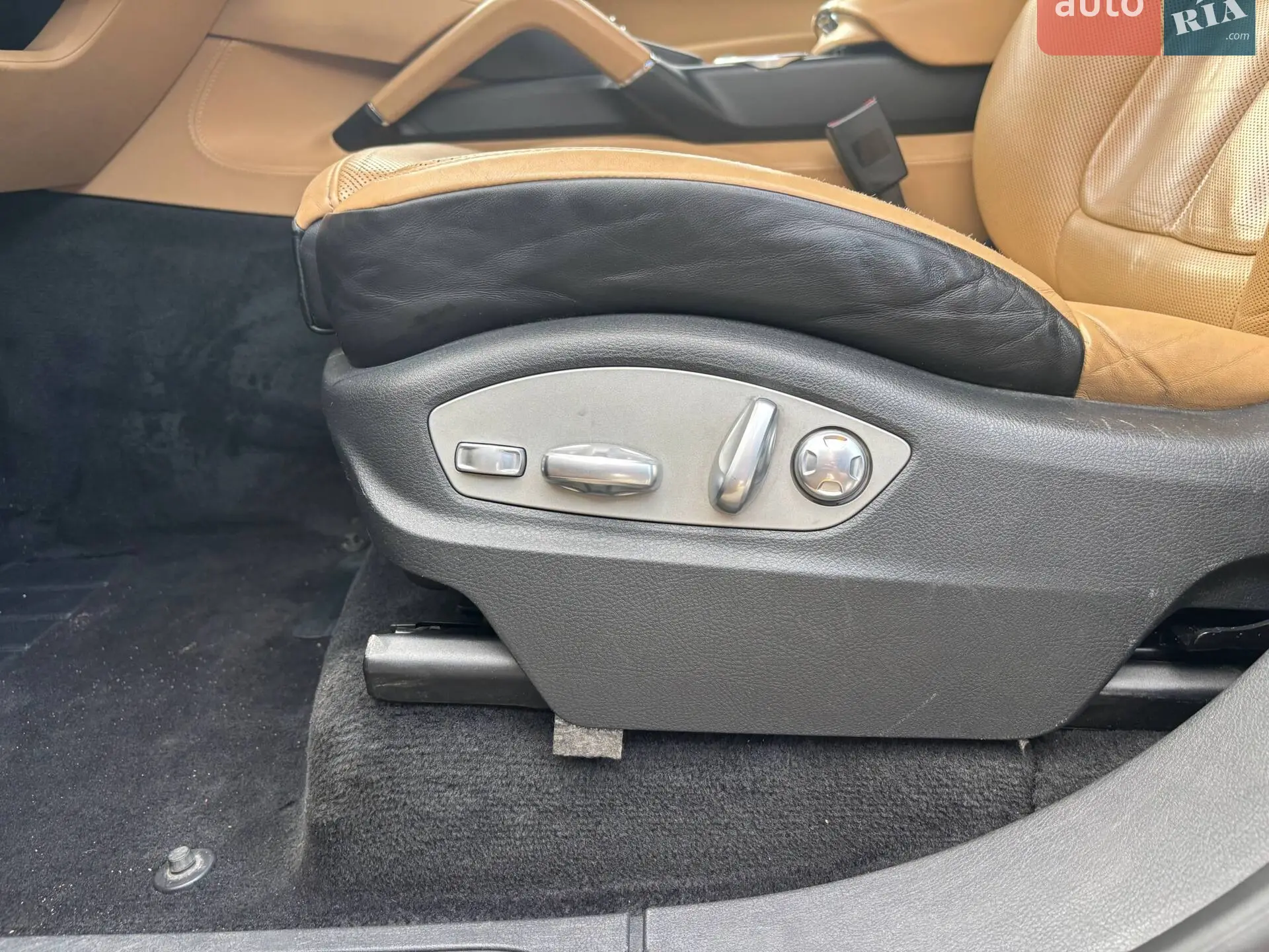 2013 Porsche Cayenne - мініатюра 26