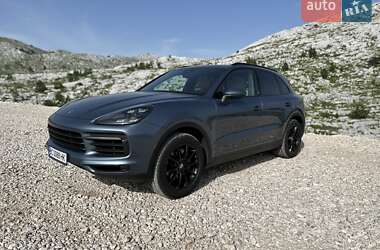 Внедорожник / Кроссовер Porsche Cayenne 2019 в Львове