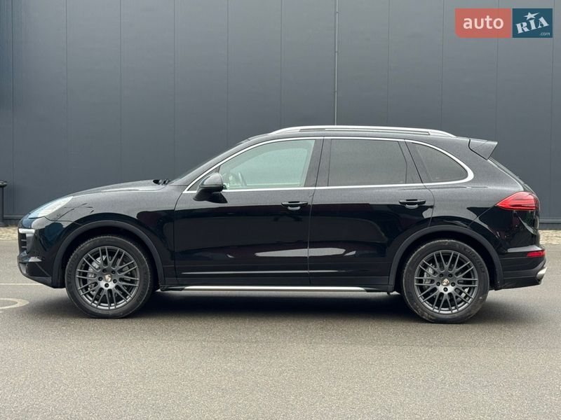 Позашляховик / Кросовер Porsche Cayenne 2016 в Києві