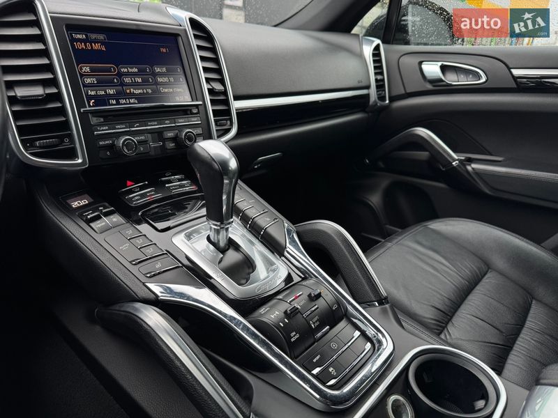 Позашляховик / Кросовер Porsche Cayenne 2016 в Києві