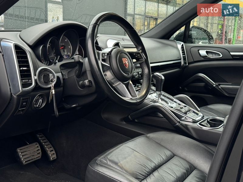 Позашляховик / Кросовер Porsche Cayenne 2016 в Києві