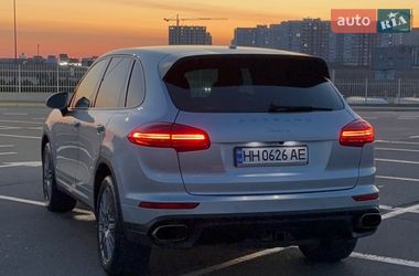 Внедорожник / Кроссовер Porsche Cayenne 2015 в Одессе