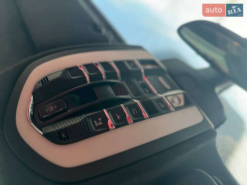 Внедорожник / Кроссовер Porsche Cayenne 2013 в Киеве фото 21 Внедорожник / Кроссовер Porsche Cayenne 2013 в Киеве