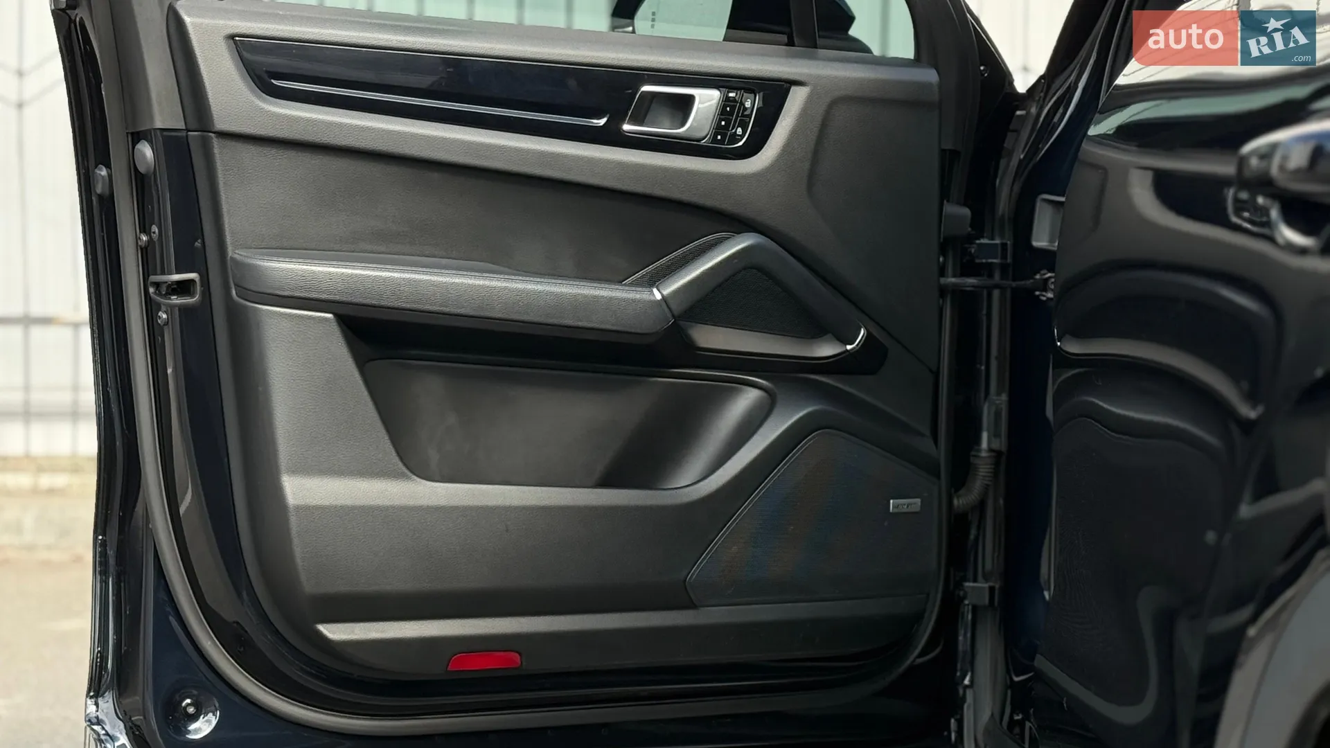 2021 Porsche Cayenne - мініатюра 36