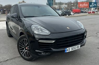 Внедорожник / Кроссовер Porsche Cayenne 2015 в Запорожье