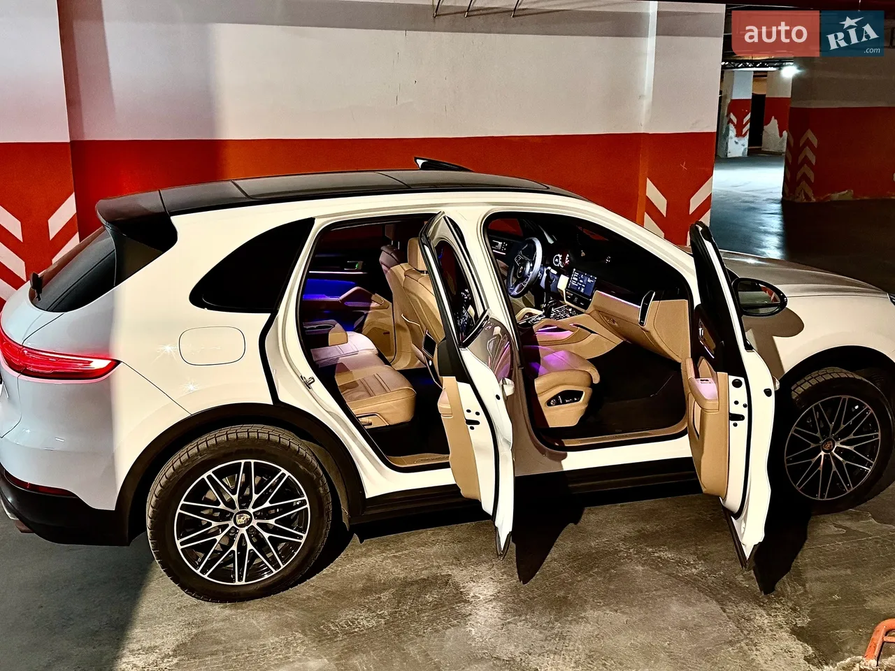 2017 Porsche Cayenne - мініатюра 21