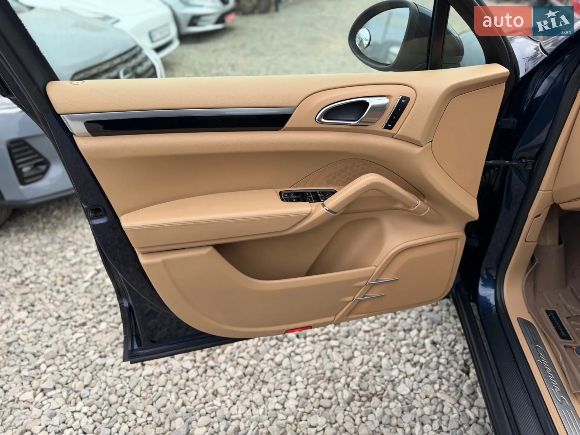 2011 Porsche Cayenne - мініатюра 11