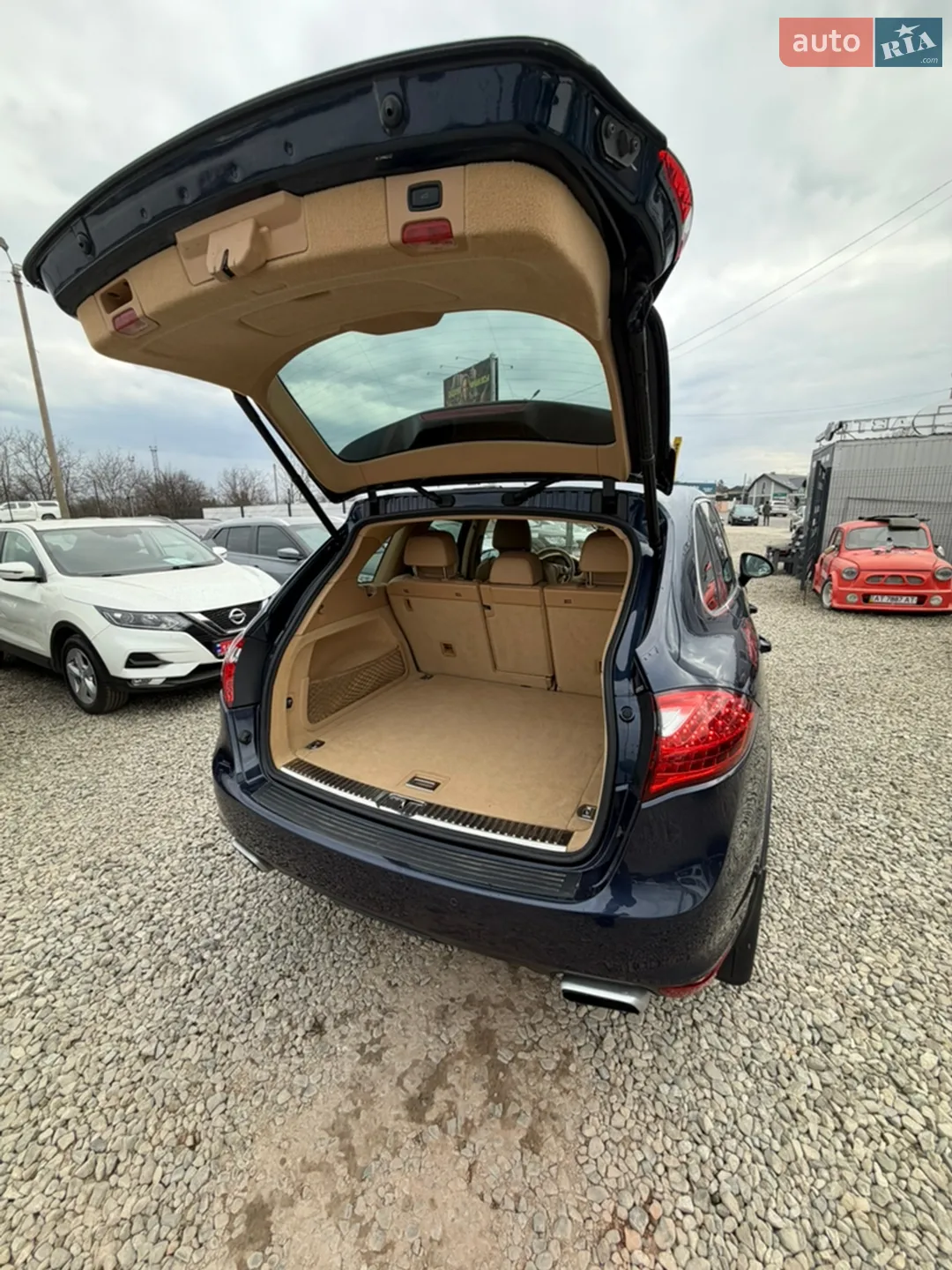 2011 Porsche Cayenne - мініатюра 25