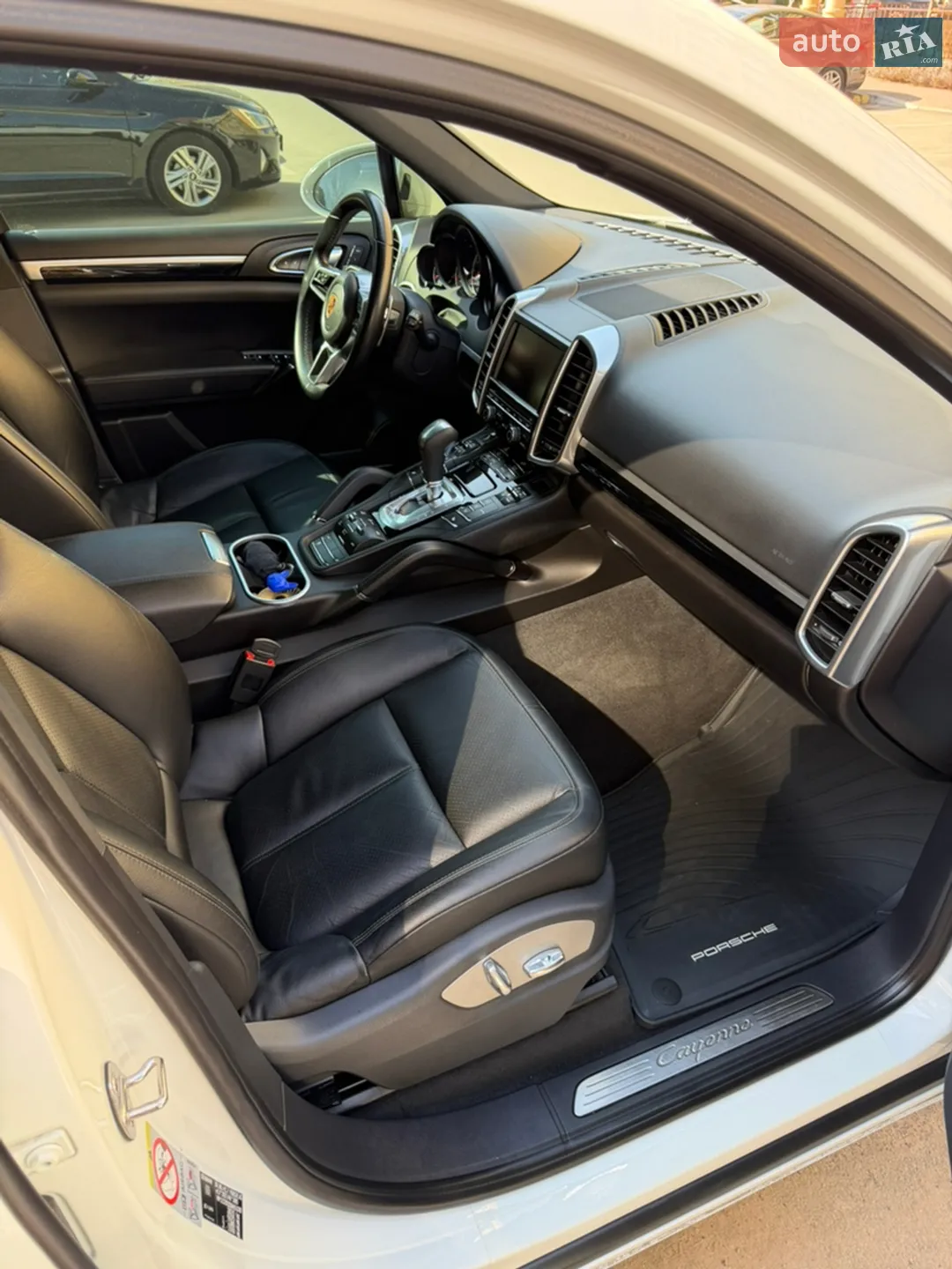 2016 Porsche Cayenne - мініатюра 12