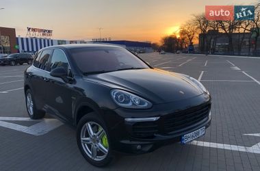 Внедорожник / Кроссовер Porsche Cayenne 2015 в Одессе
